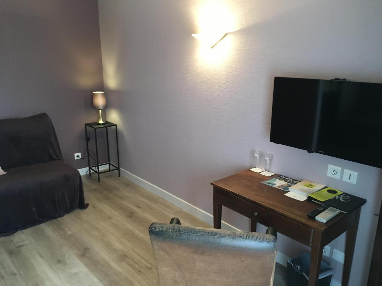 Logis Hotel Le Moulin De Chalons Le Guâ Екстериор снимка