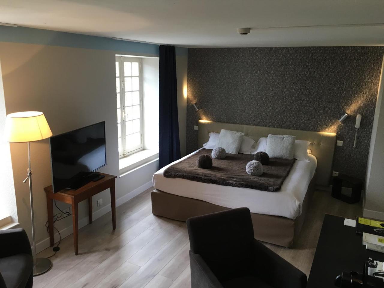 Logis Hotel Le Moulin De Chalons Le Guâ Екстериор снимка